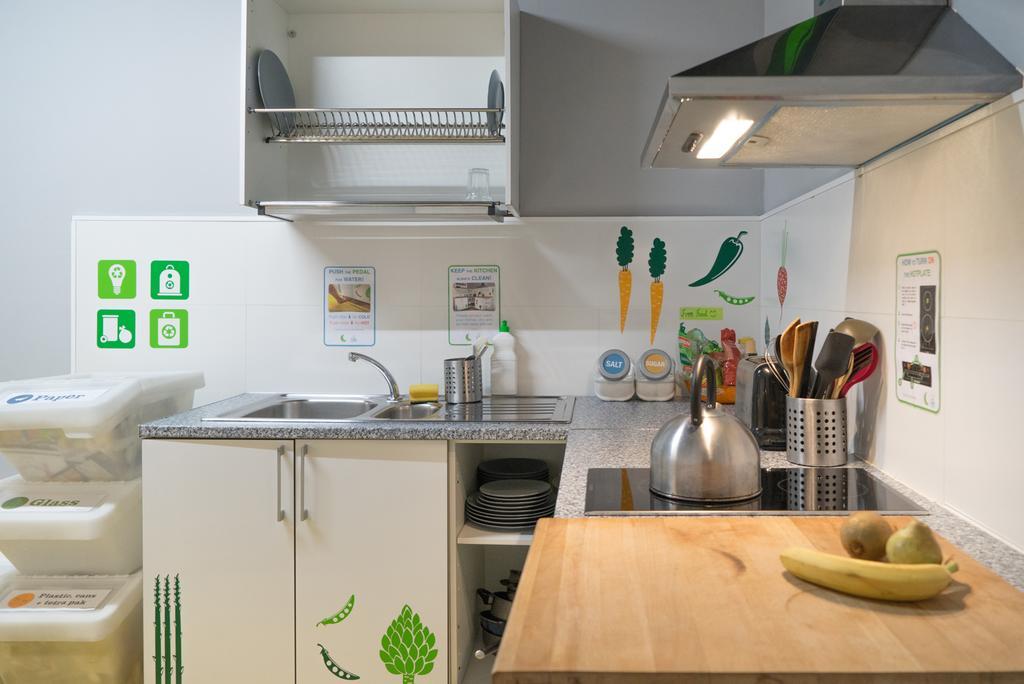 Sleep Green - Certified Eco Youth Hostel Barcelona Exteriér fotografie