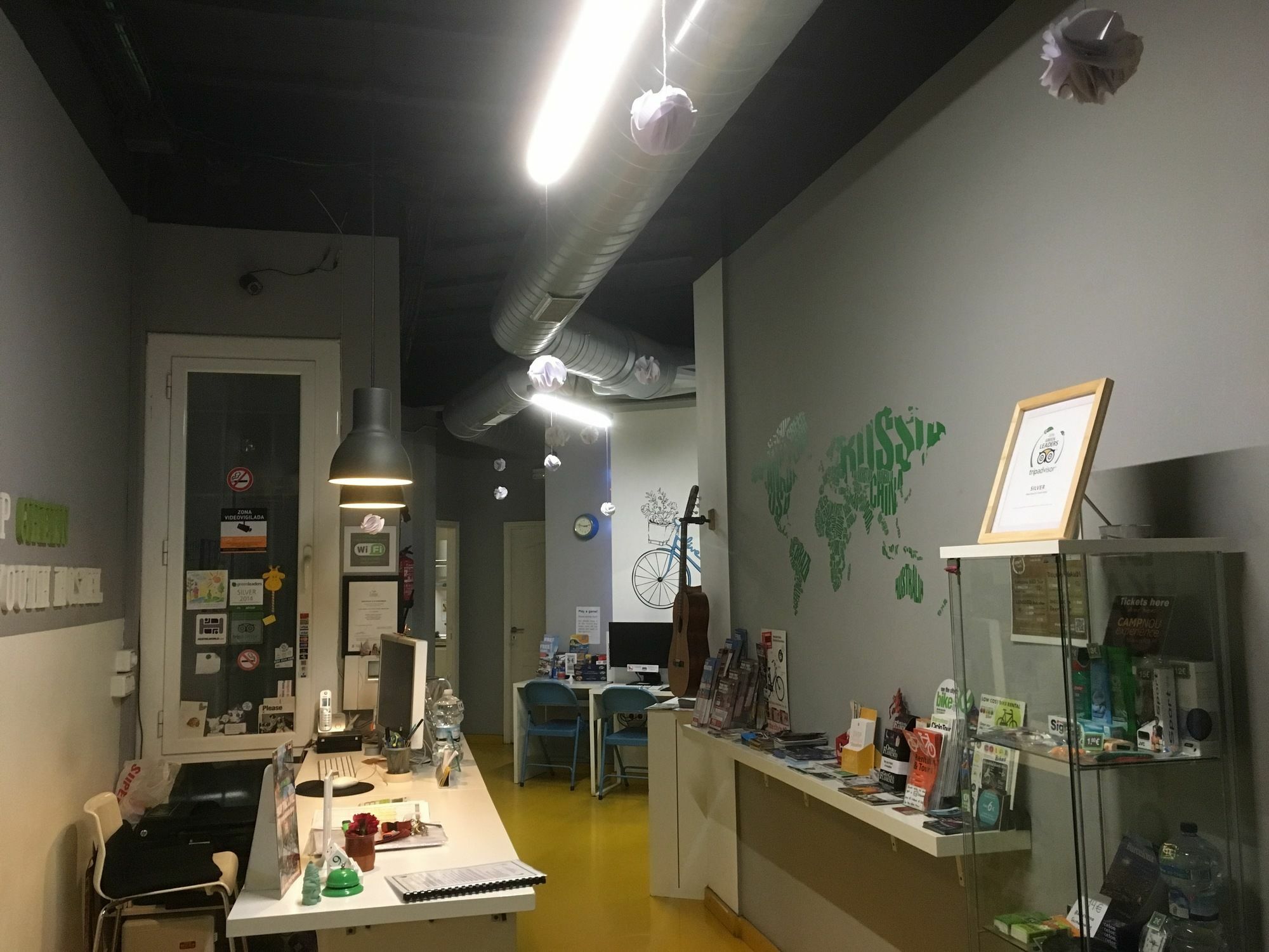 Sleep Green - Certified Eco Youth Hostel Barcelona Exteriér fotografie